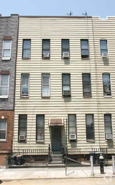 Primary Photo - 163 Suydam St