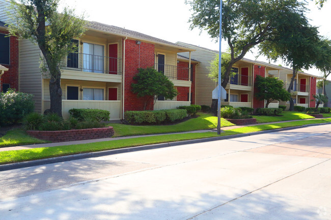 Exterior - Brookbend Apartments