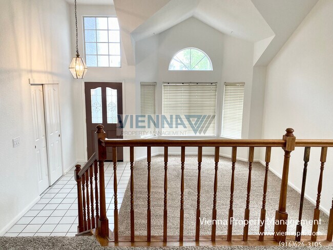 Foto del edificio - 5608 Glen Oaks Dr