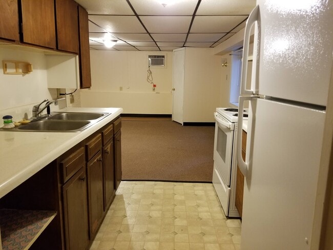 Kitchen to Living Room - Unit B - 193 N Fairview St