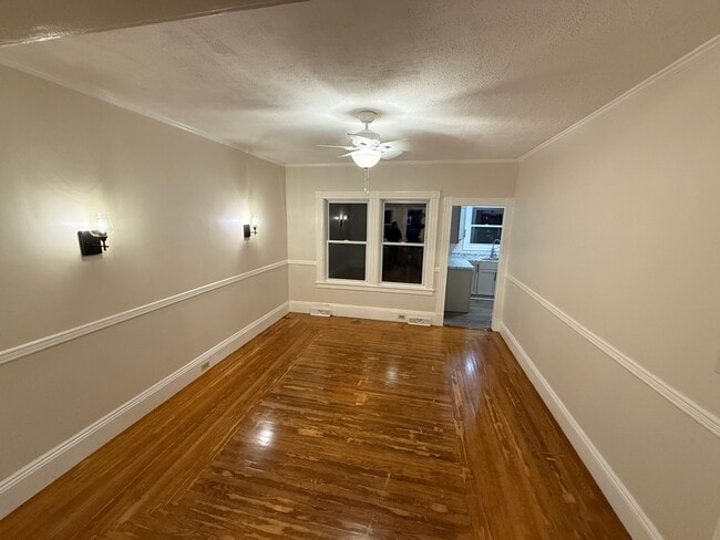 Photo - 256-258 Gibson St Apartment