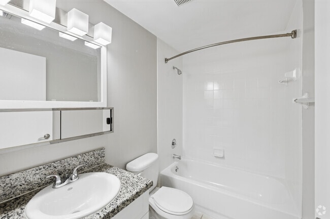 2BR, 2BA - 1180SF - Bathroom - The Emerson