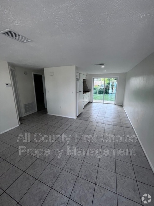 Building Photo - 6122 Indiana Ave