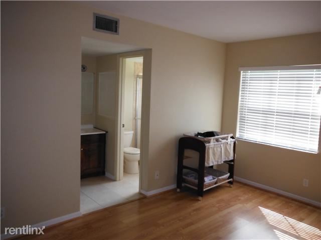Building Photo - 4227 Oak Terrace Dr