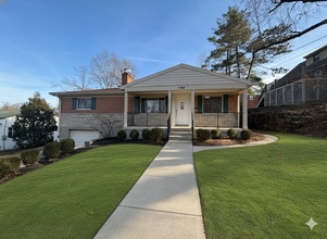 Building Photo - 1168 Cryer Ave