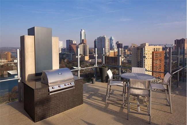 Building Photo - 48 Rainey St