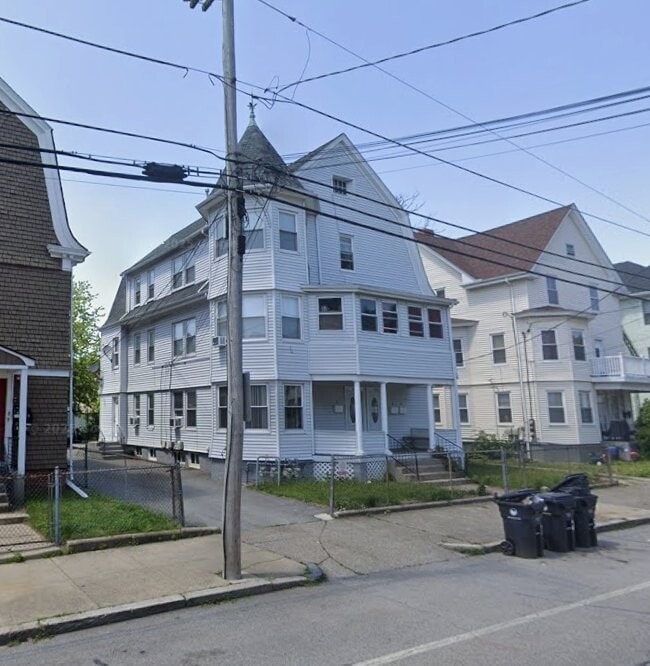 Building Photo - 421 West Ave
