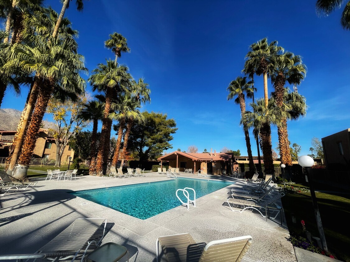 1050 E Ramon Rd Unit 29, Palm Springs, CA 92264 Condo for Rent in