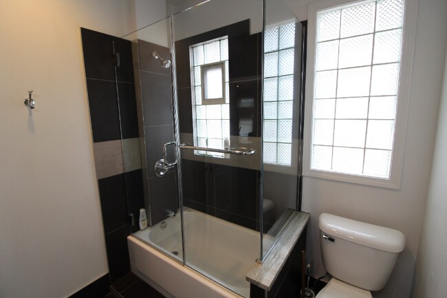 Foto del edificio - 1834 N Arlington Pl