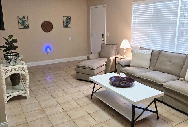 Building Photo - 170 Argus Rd