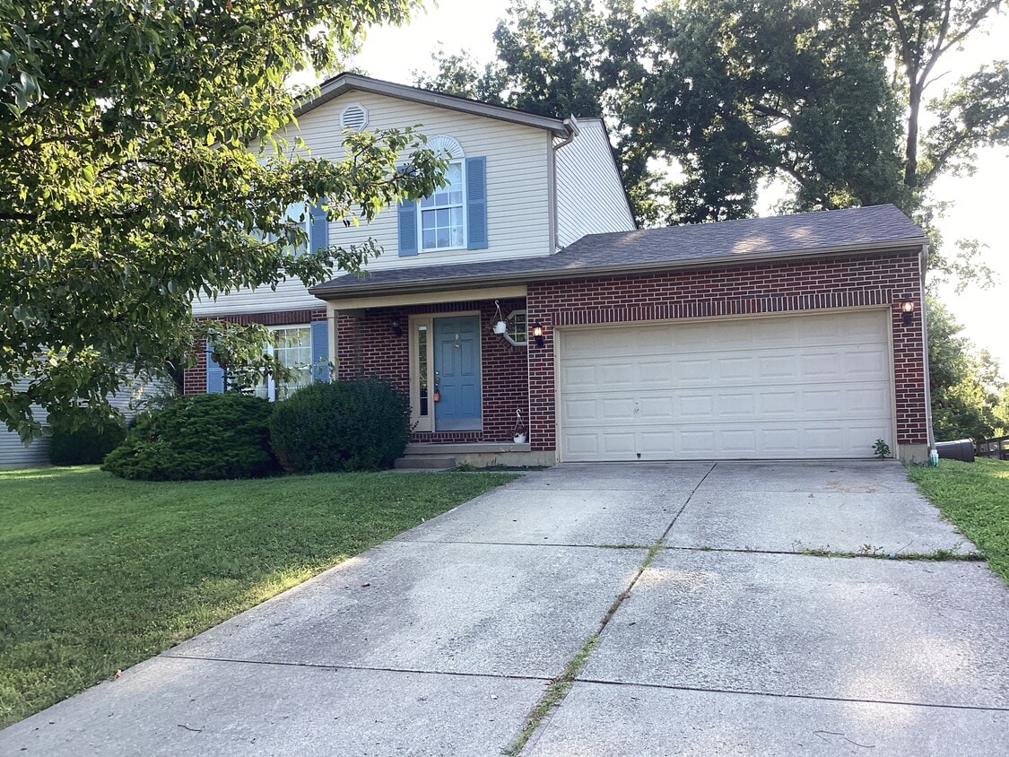 3332 Whispering Trees Drive House for Rent in Amelia, OH