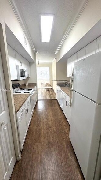 Foto del edificio - 11631 SW 2nd St