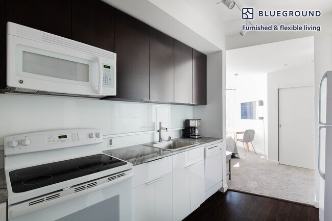 Foto del edificio - 288 106th Ave NE