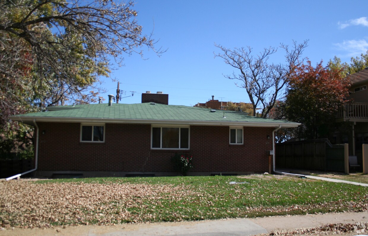 Building Photo - 870 19th St