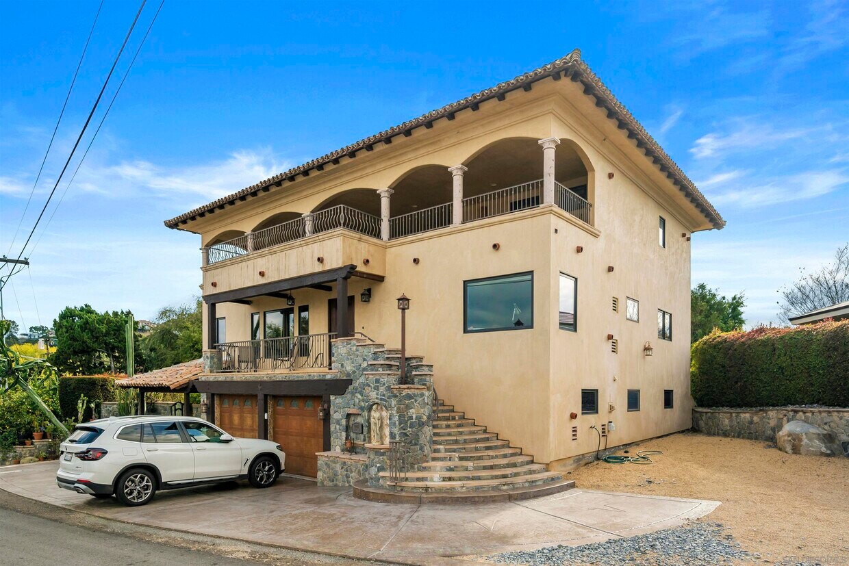 Foto principal - 10031 Sunset Ave
