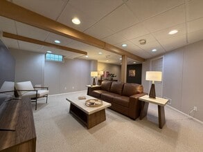 Building Photo - 9736 Flagstone Way