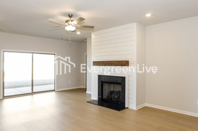 Building Photo - 107 Ashby Pond Dr