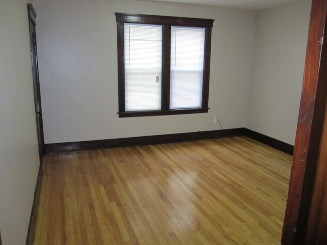 Foto del edificio - 216 Ingleside Ave