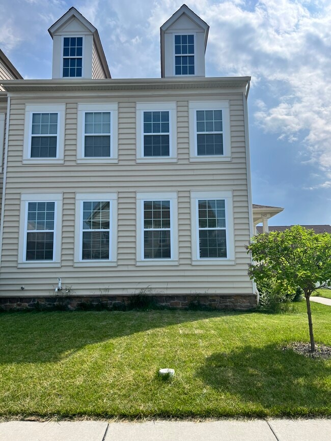 Building Photo - 2413 W Palladio Pl