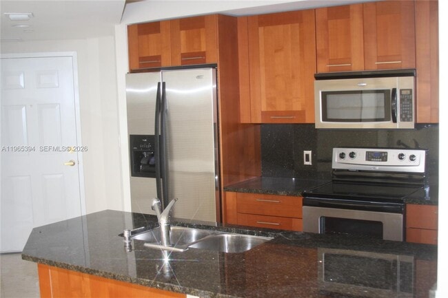 Foto del edificio - 4100 Salzedo St