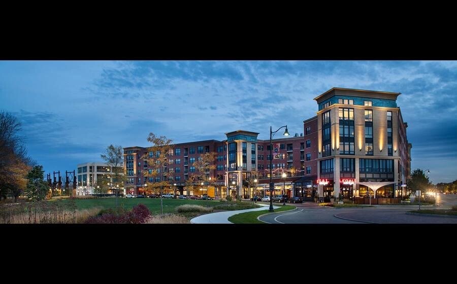 Foto del edificio - 335 Great River Rd