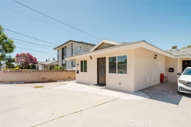 Foto del edificio - 8503 Cranford Ave