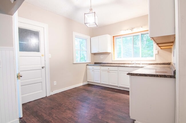 Building Photo - 14441 Superior Ave