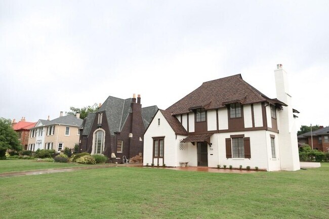 Foto del edificio - 708 NE 21st St