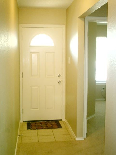 Building Photo - 2201 Mayfield Way