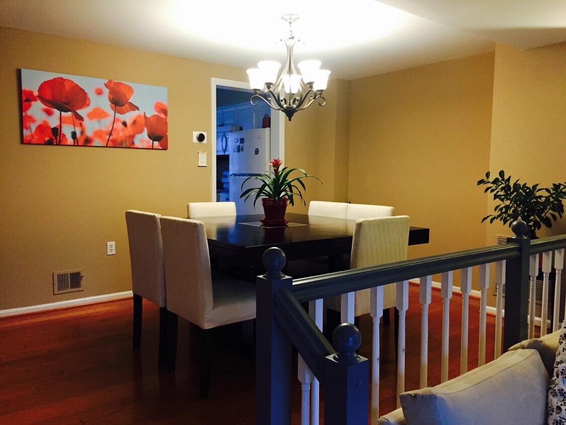 Foto principal - 6140 Wellington Commons Dr