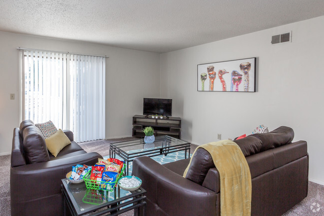 The Overlook - Living Room - Eagles Pointe Apartments