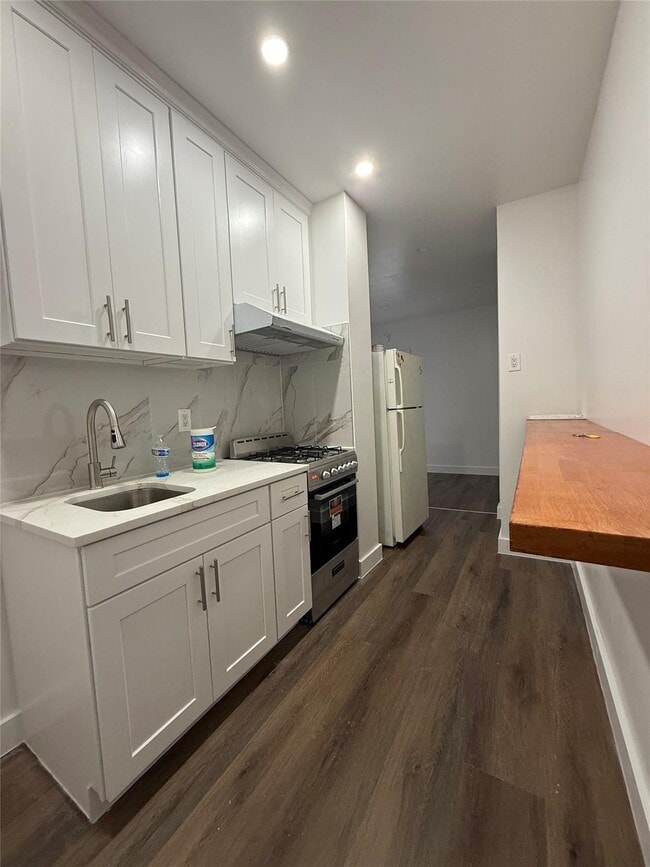 Building Photo - 4415 8th Ave