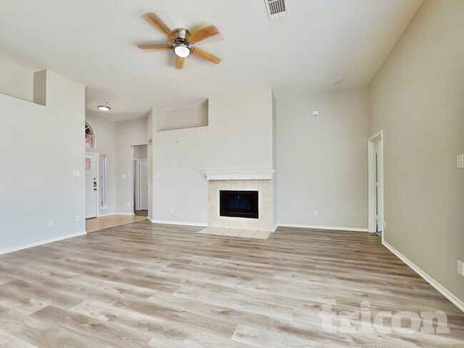 Foto del edificio - 132 Tall Meadow St