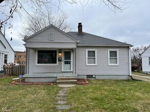 Building Photo - 1328 Wallace Ave