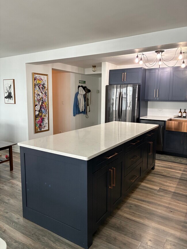 Foto del edificio - 5801 N Sheridan Rd