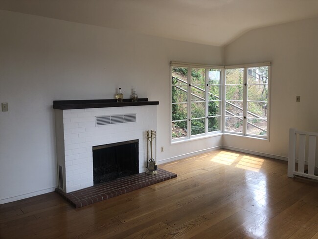 Building Photo - 157 Capricorn Ave