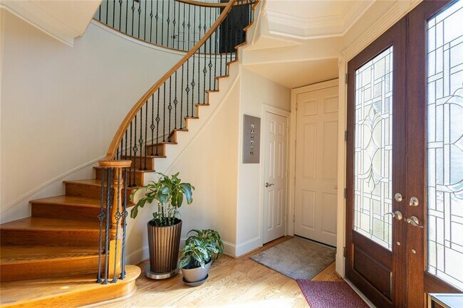 Foto del edificio - 5970 Inwood Dr