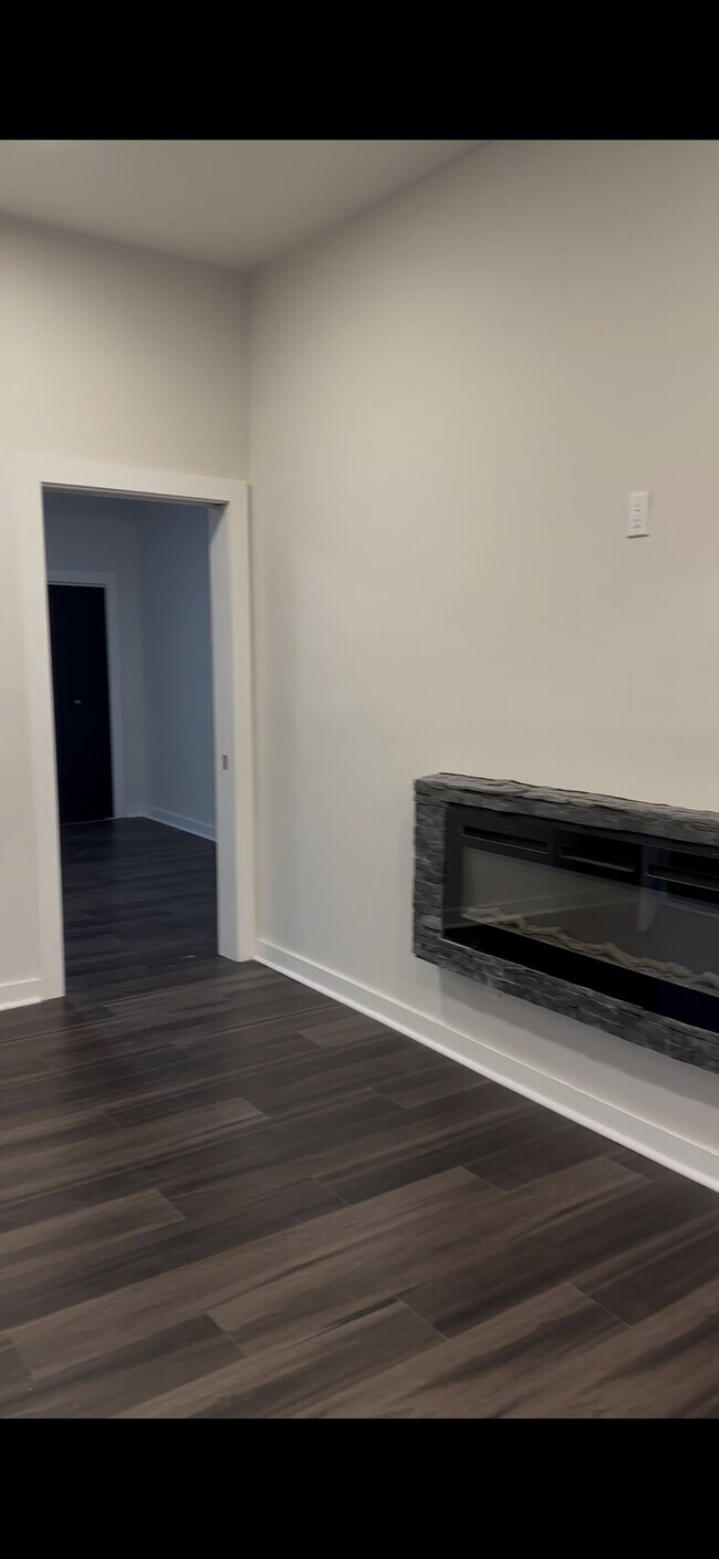 Foto del edificio - 852 Custer St