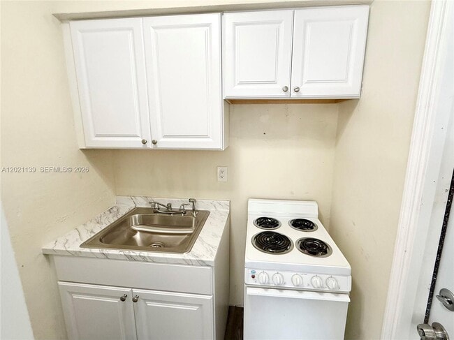 Foto del edificio - 341 NW 35th Ct