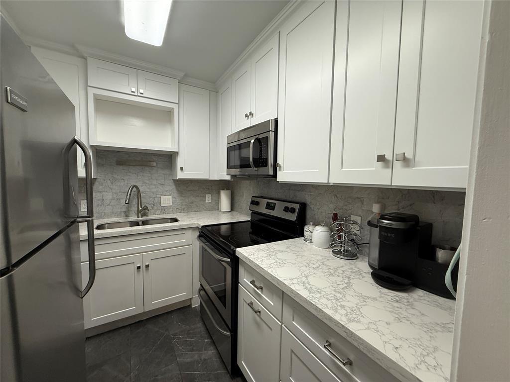 Primary Photo - 2601 Bellefontaine St