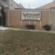 Building Photo - 10203 Forum Park Dr