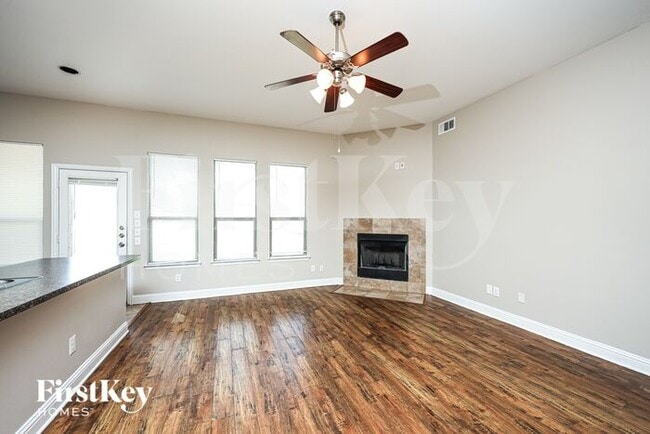Building Photo - 611 Canvas Ct