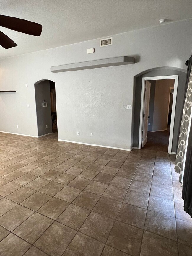 Foto del edificio - 3 BEDROOM HOME IN ARABY CROSSING!