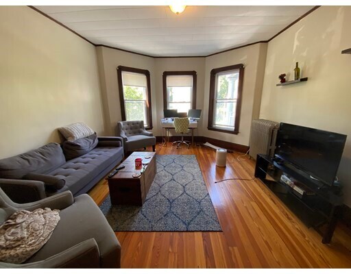 Foto principal - 783 E 4th St