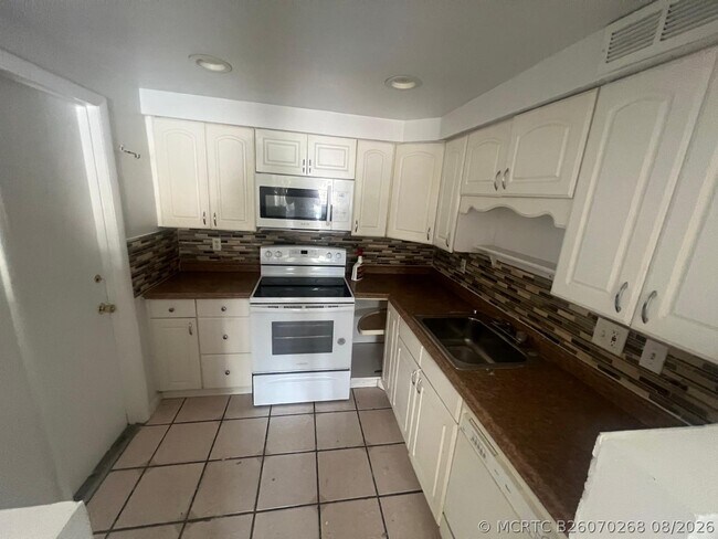 Foto del edificio - 624 NW 13th St