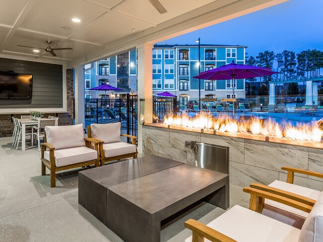 Building Photo - Elevate Brier Creek