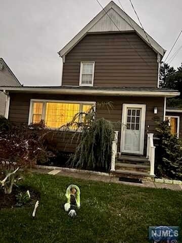 Foto del edificio - 393 Ringwood Ave