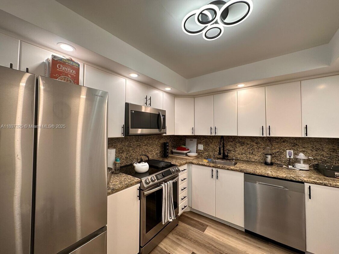 Foto principal - 3800 S Ocean Dr