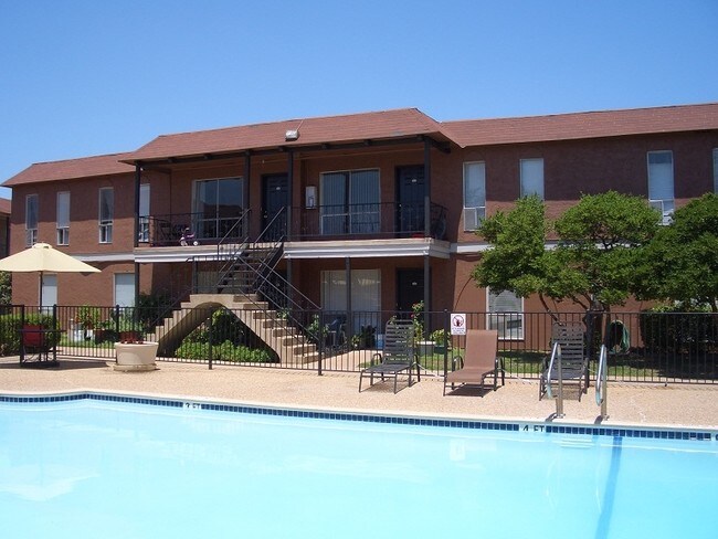 MARQ at Mueller Apartments Austin, TX