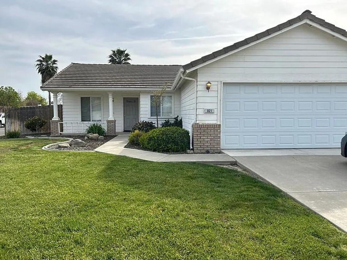 Primary Photo - Hanford Family home